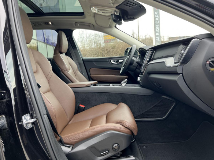 Volvo XC60 B4 AWD INSCRIPTION Aut 1.maj.