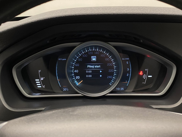 Volvo V40 CC D3 MOMENTUM OCEAN RACE 2.0 d CC CC Momentum