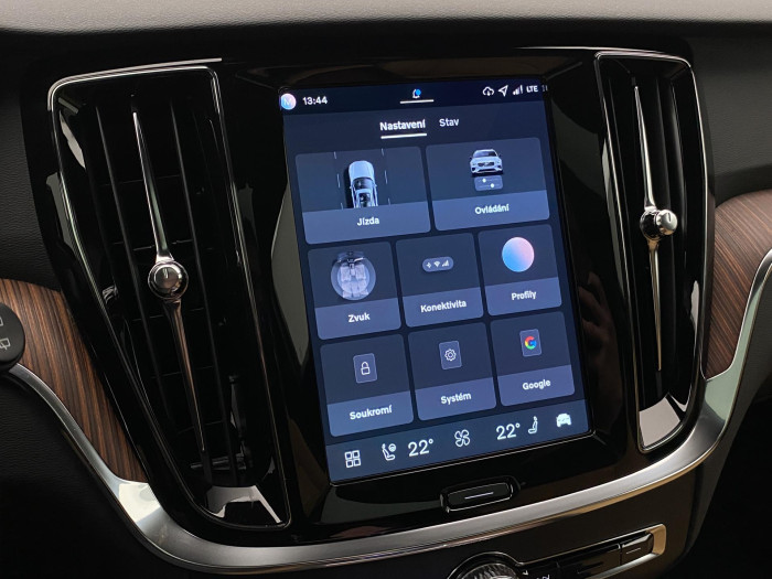 Volvo V60 B4 AUT DARK PLUS