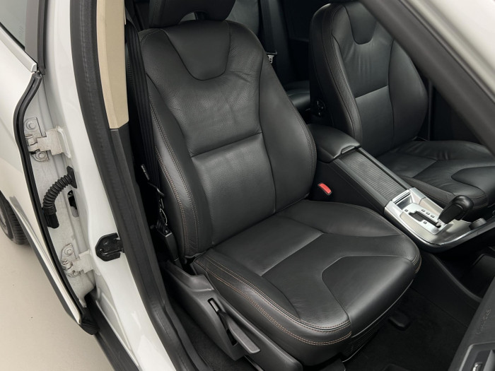 Volvo XC60 D3 AWD SUMMUM AUT CZ 2.4 d Summum