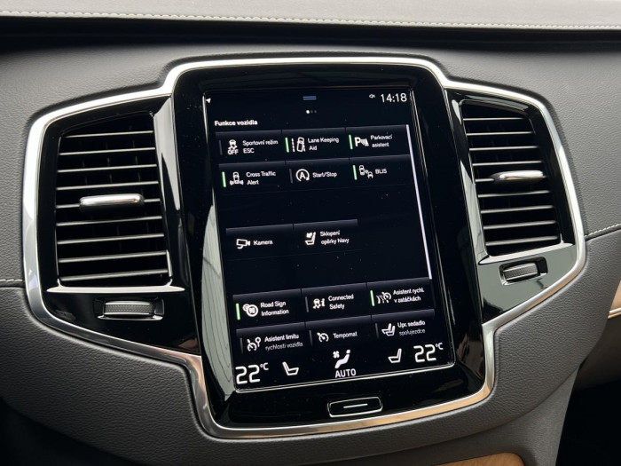 Volvo XC90 B5 AWD INSCRIPTION REZERVACE