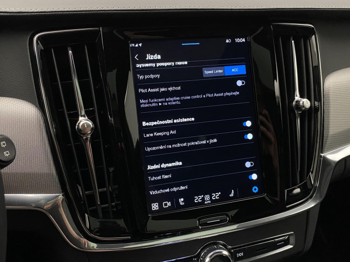 Volvo V90 B5 ULTIMATE DARK AUT 1.maj