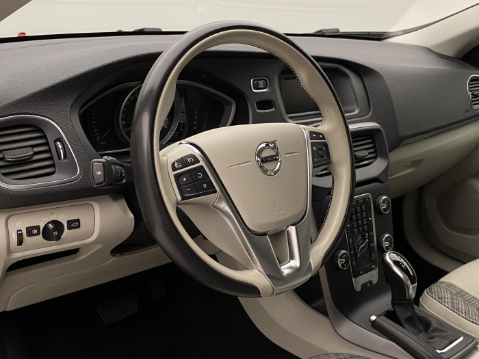 Volvo V40 CC T4 AWD MOMENTUM CZ 2.0 CC CC Momentum