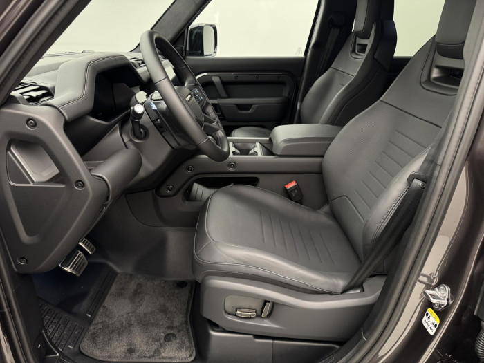 Land Rover Defender OCTA P635