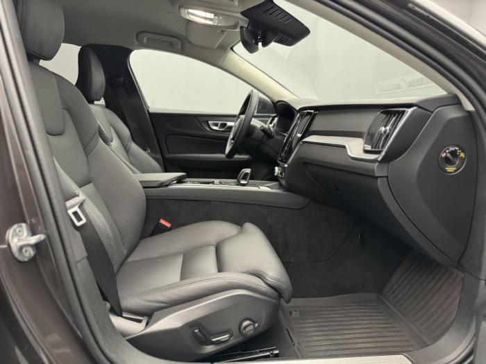 Volvo V60 CC B5 AWD PLUS REZERVACE