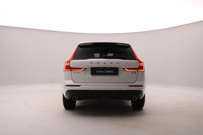 Volvo XC60 B4 AWD MOMENTUM AUT CZ 2.0 Momentum
