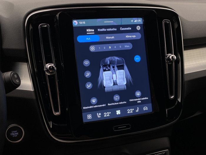 Volvo XC40 B3 DARK PLUS AUT CZ