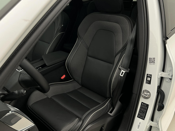 Volvo XC60 B5 AWD BLACK EDITION PLUS AUT