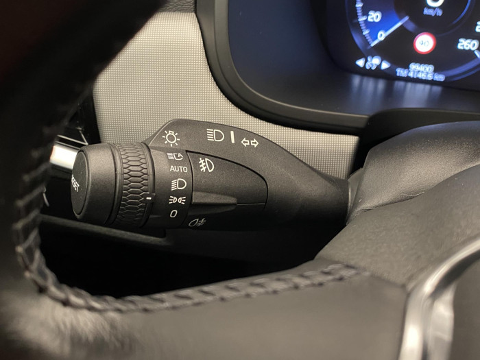 Volvo V90 B4 MOMENTUM AUT CZ 2.0 Momentum