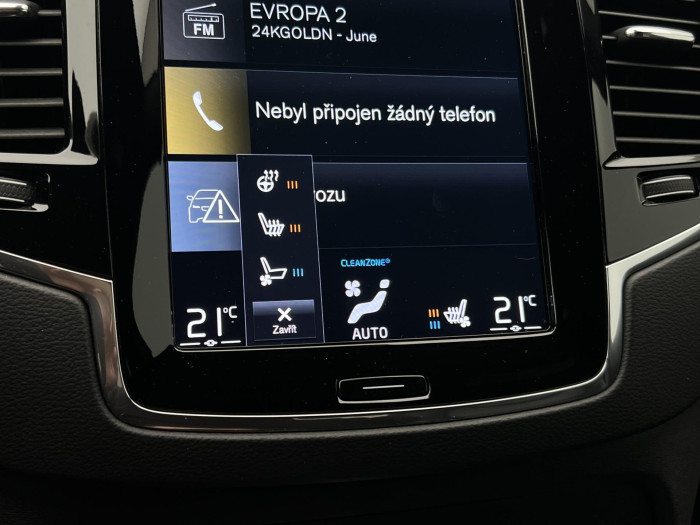 Volvo XC90 B5 AWD R-DESIGN 7MÍSTNÁ AUT