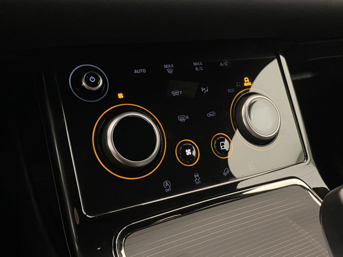 Land Rover Range Rover Evoque D200 SE AWD REZERVACE 2.0 d SE