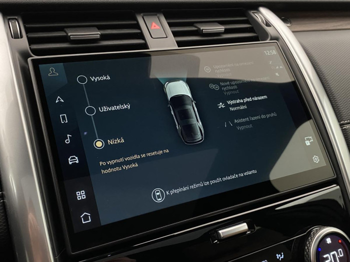 Land Rover Discovery D300 DYNAMIC HSE REZERVACE 3.0 d Dynamic