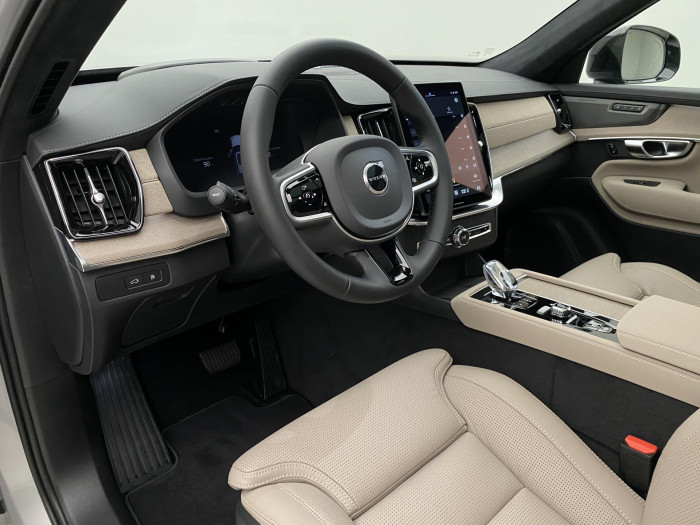 Volvo XC90 T8 AWD RECHARGE DARK ULTRA 7m