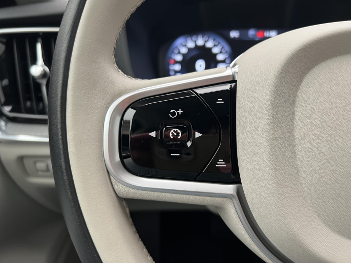 Volvo S60 B3 INSCRIPTION AUT CZ