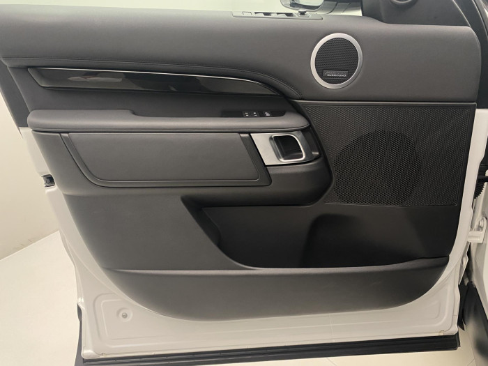 Land Rover Discovery D300 HSE AWD AUT 7míst 3.0 d