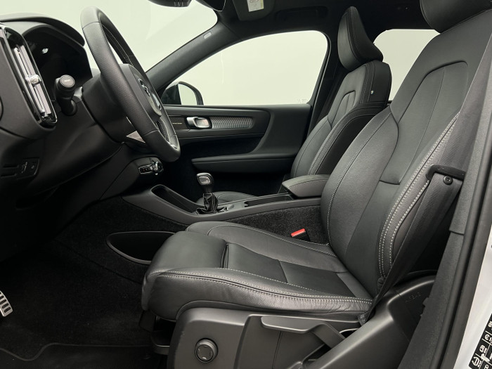 Volvo XC40 T3 R-DESIGN