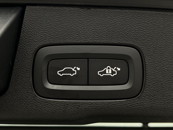 Volvo XC60 B5 AWD ULTRA BLACK EDITION AUT 2.0 Edition