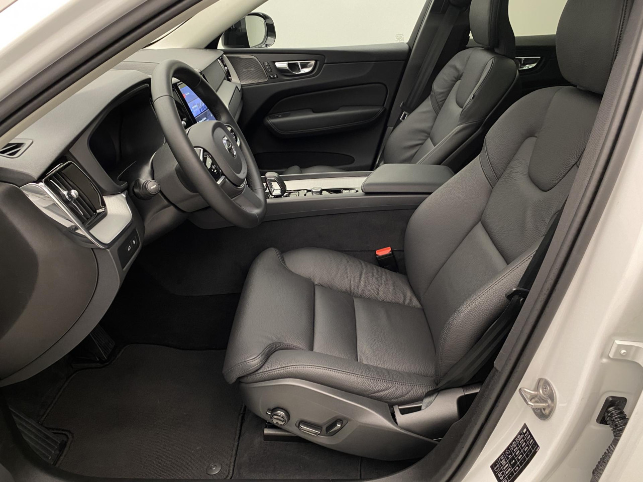 Volvo XC60 T8 AWD DARK PLUS RECHARGE AUT