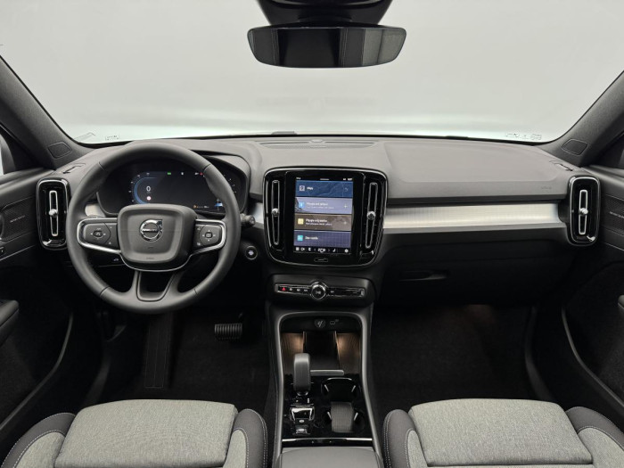 Volvo XC40 B3 AUT DARK PLUS