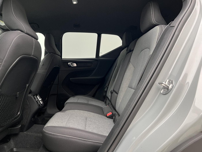 Volvo XC40 B3 PLUS DARK AUT CZ 1.maj.