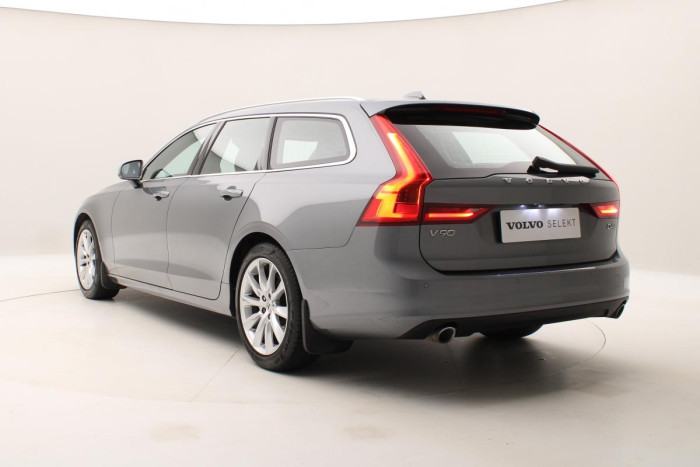 Volvo V90 D4 AWD MOMENTUM REZERVACE 2.0 d Momentum