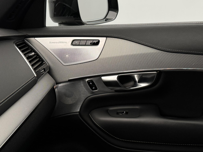 Volvo XC90 B6 AWD R-DESIGN CZ 7 míst