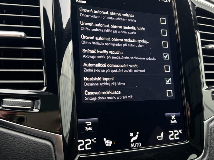 Volvo XC90 T8 AWD R-DESIGN Aut REZERVACE