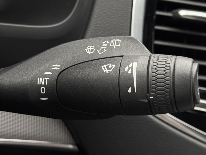 Volvo XC90 B5 AWD R-DESIGN AUT CZ