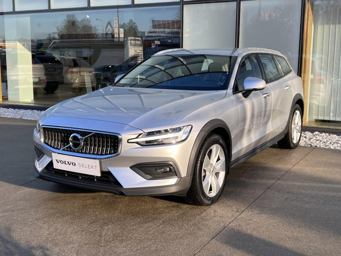 Volvo V60 CROSS COUNTRY B4 AWD Aut 1.maj
