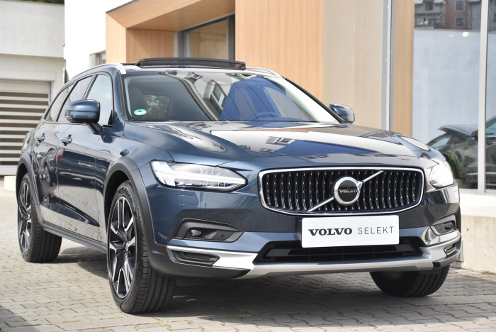 Volvo V90 CC B4 AWD PLUS BRIGHT 1.maj.