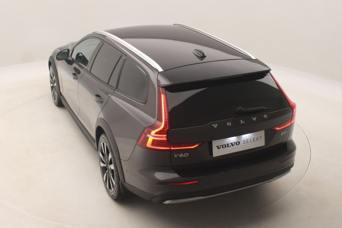 Volvo V60 CC B5 AWD PLUS BRIGHT 1.maj