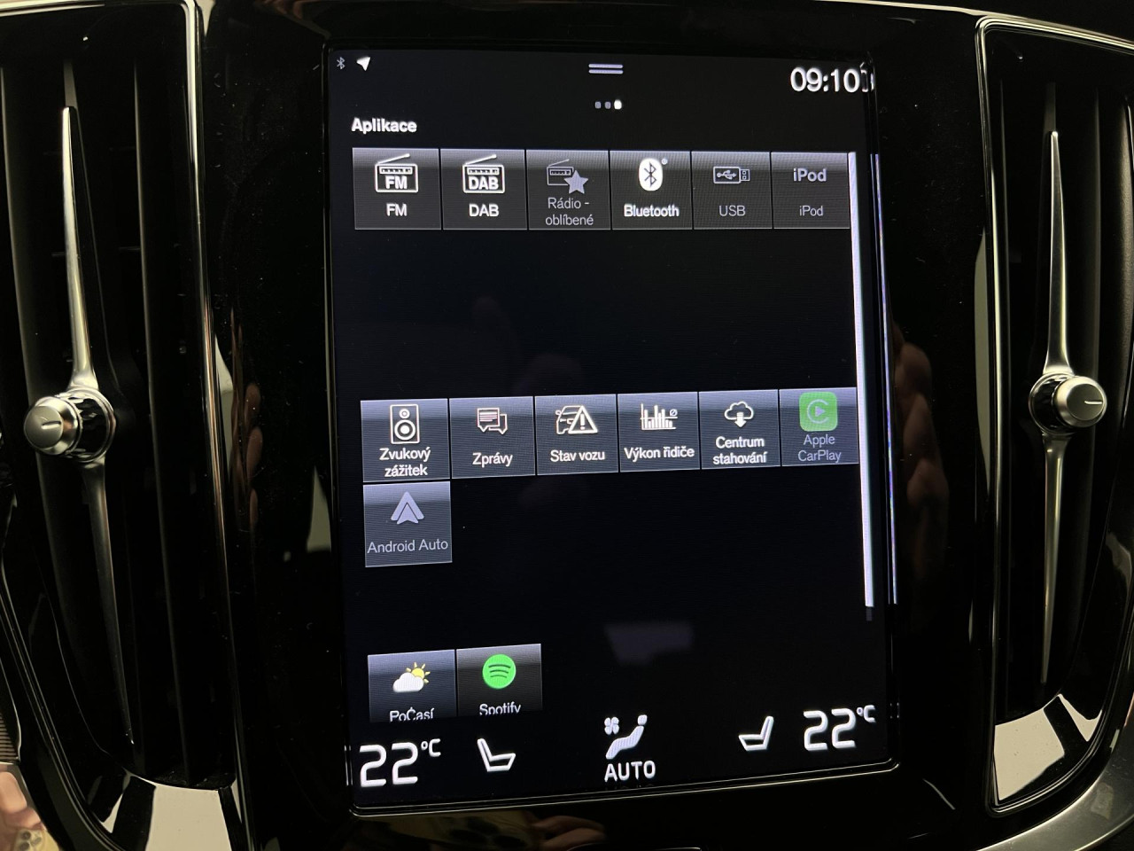 Volvo V60 B3 R-DESIGN AUT 1.maj.