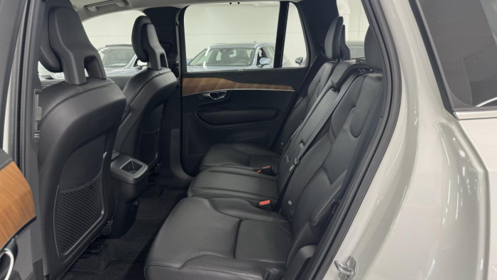 Volvo XC90 B5 AWD INSCRIPTION REZERVACE