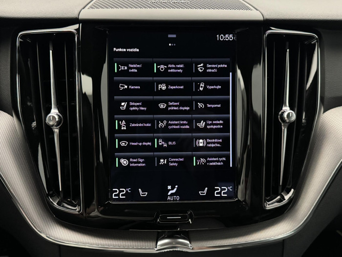 Volvo XC60 B5 AWD R-DESIGN AUT
