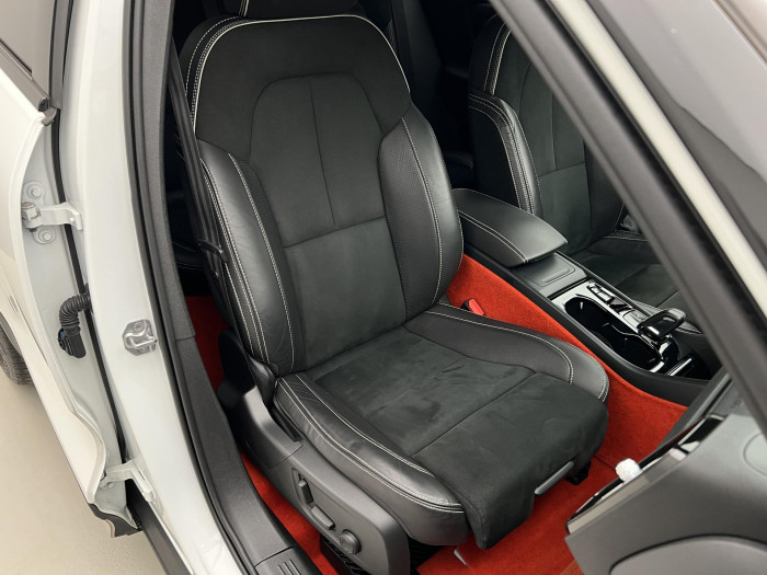 Volvo XC40 T4 AWD R-DESIGN AUT CZ