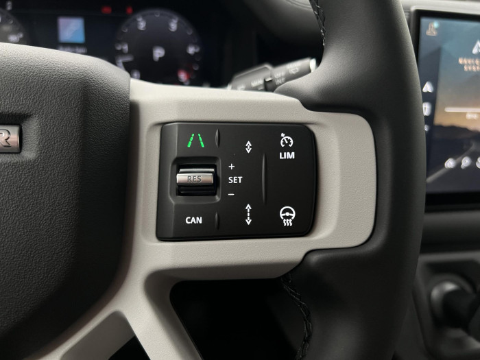 Land Rover Defender 110 D200 S AWD Aut REZERVACE 3.0 d