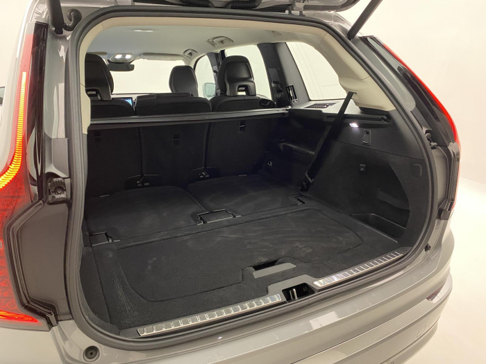 Volvo XC90 T8 AWD RECHARGE CORE AUT CZ 7m