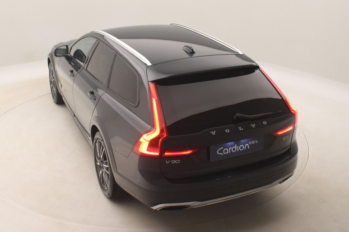 Volvo V90 CC D5 AWD MOMENTUM AUT CZ 2.0 d CC CC Momentum