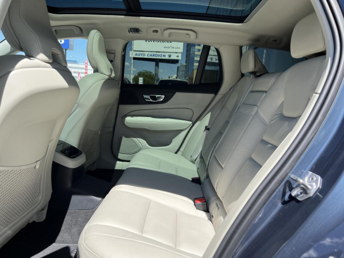 Volvo V60 T8 AWD INSCRIPTION Aut 1.maj.