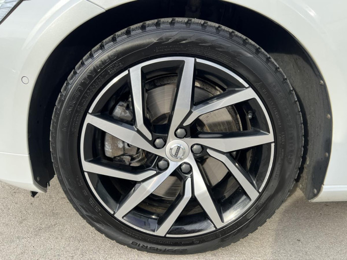 Volvo V60 T6 AWD INSCRIPTION REZERVACE