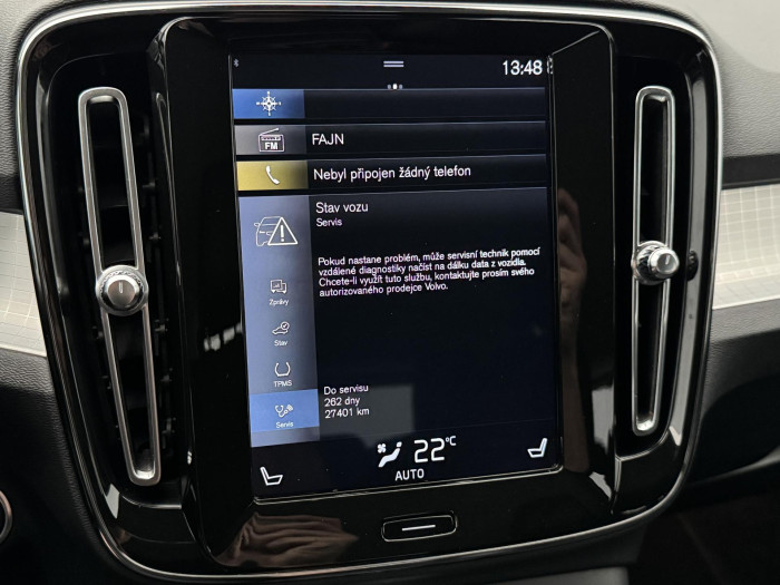 Volvo XC40 B3 MOMENTUM PRO REZERVACE 2.0 Momentum