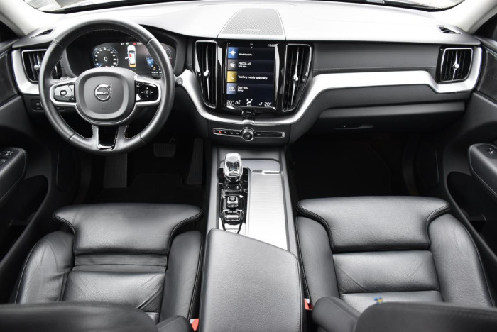 Volvo XC60 B4 AWD INSCRIPTION REZERVACE