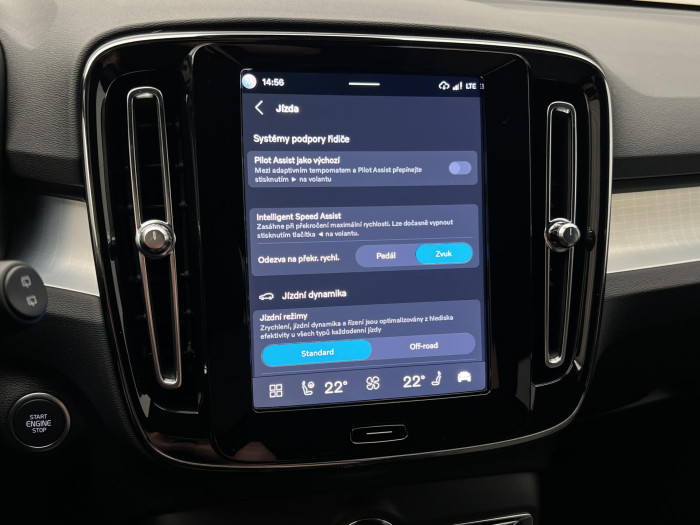 Volvo XC40 B3 DARK PLUS AUT