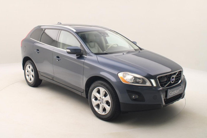 Volvo XC60 T6 AWD SUMMUM AUT REZERVACE 3.0 Summum