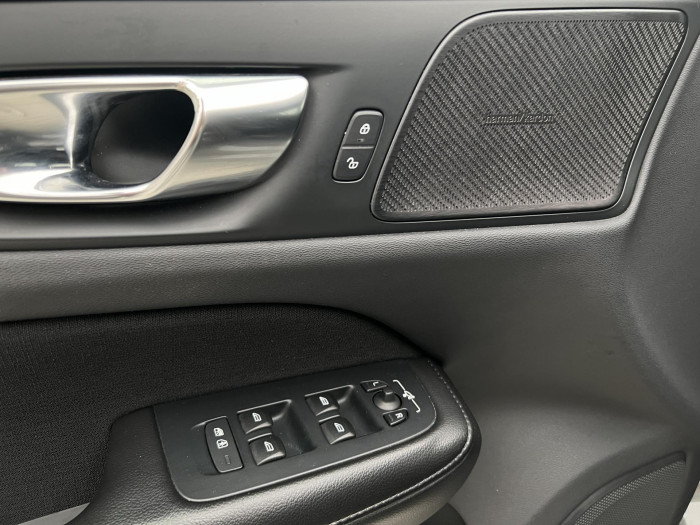 Volvo V60 B4 MOMENTUM AUT 2.0 Momentum