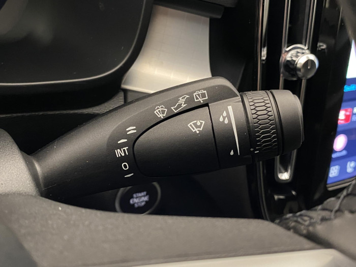 Volvo XC40 B4 AUT PLUS BLACK EDITION