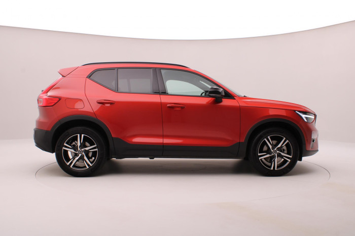 Volvo XC40 B3 DARK PLUS AUT CZ