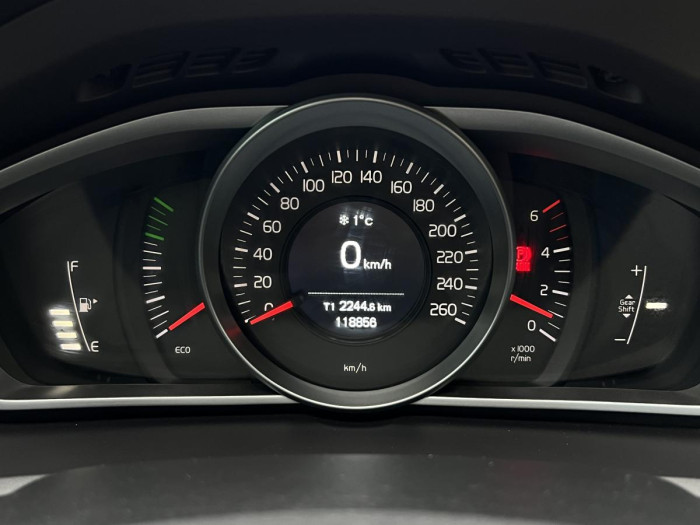 Volvo V40 D2 MOMENTUM 1.maj. 2.0 d Momentum