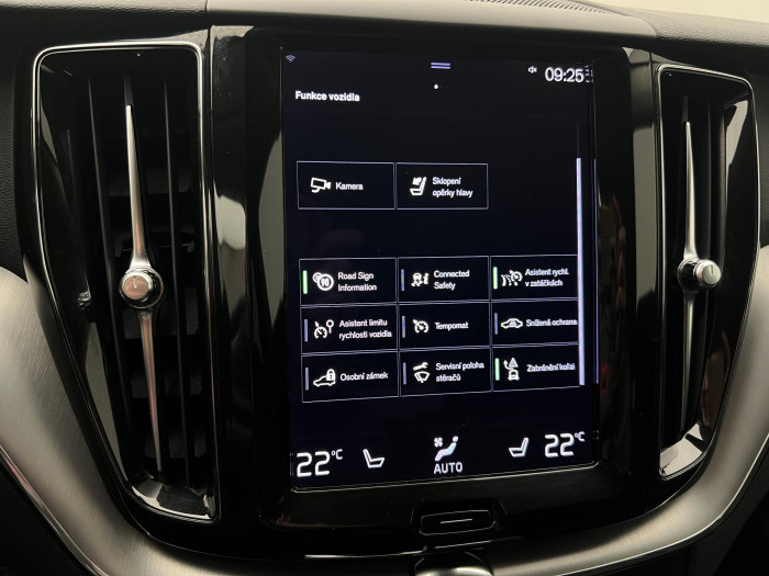Volvo XC60 B4 MOMENTUM 2.0 Momentum