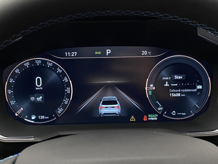 Lynk & Co 01 PHEV DCT REZERVACE